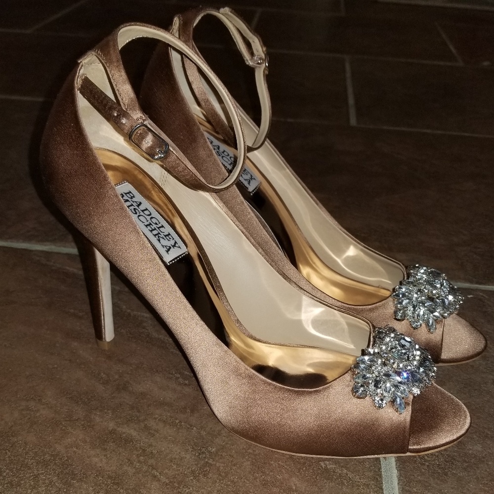 Badgely Mischka Satin Evening Shoes